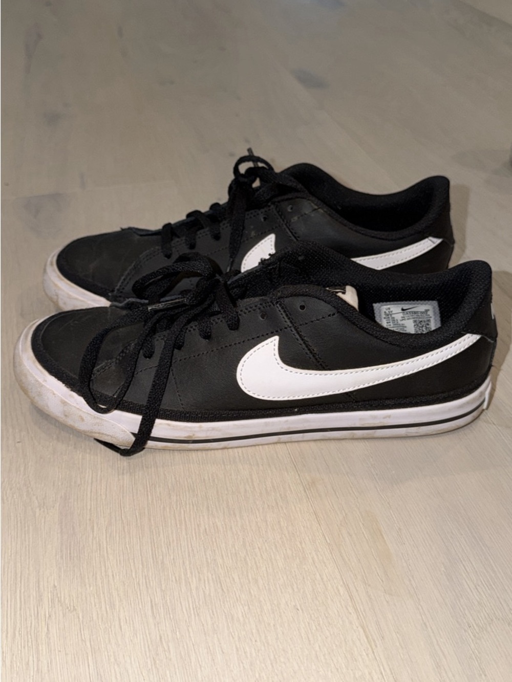 Kids Nike Sneaker Shoes Size 6.5